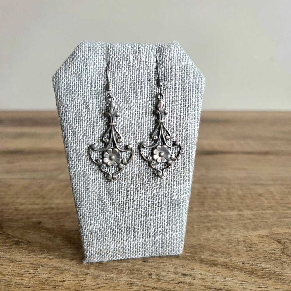 Vasco Victorian style dangling earrings with floral design.